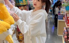 国产亚洲一卡2卡3卡4卡老狼